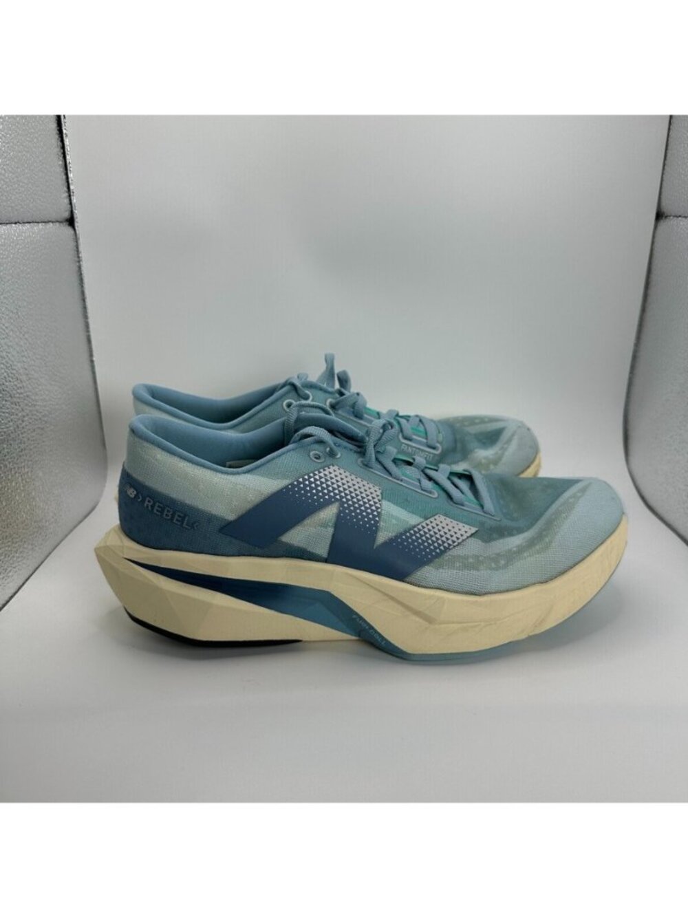 New Balance Fuelcell Rebel v4 Shoes Womens Size 9 Blue Running Cushioned